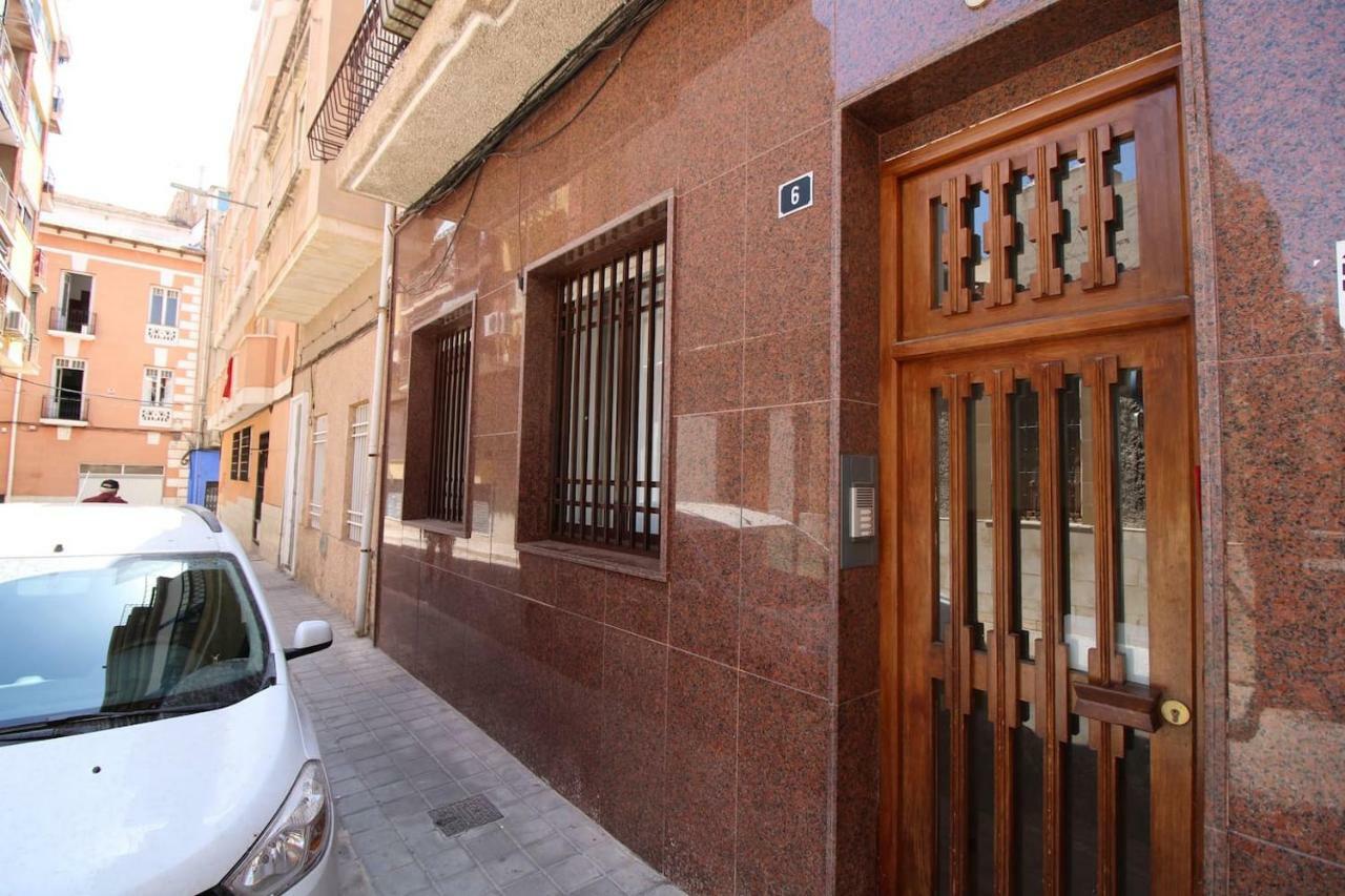 Big Apartment With Unique Patio Near Santa Barbara Castle Alicante Luaran gambar